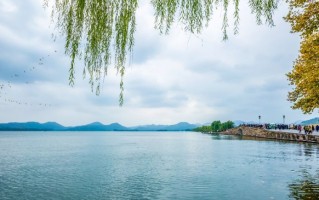 西湖十一游玩攻略，西湖景区十一
